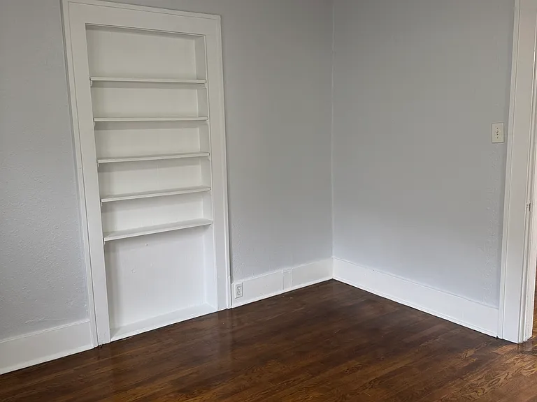 224 N Xenophon Ave — Photo 19