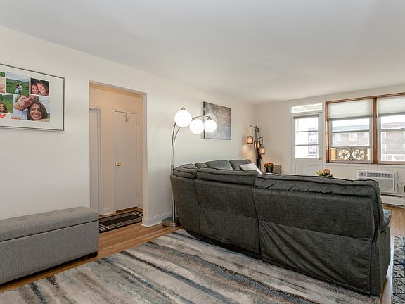 3rd image of 210 E Broadway APT 3F