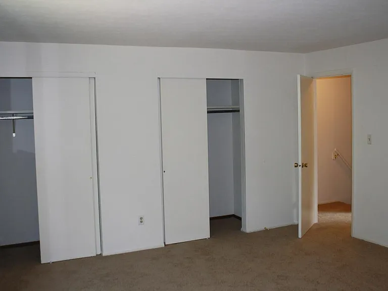 Hampshire Estates Apartments and Self Storage — Photo 14