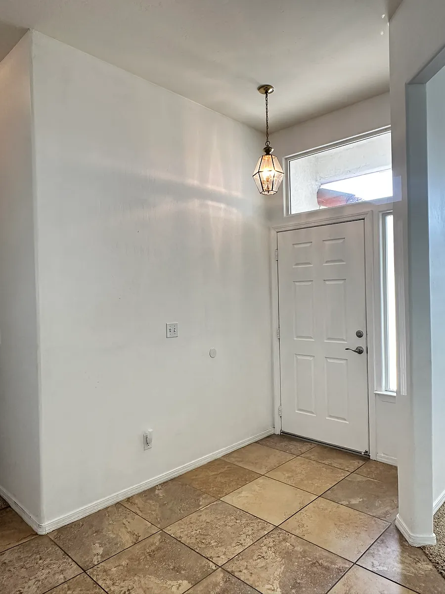 Building Photo - 246 N Beechnut St