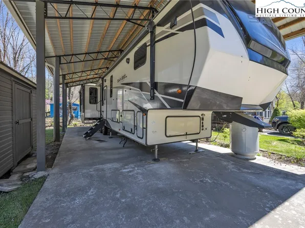 195 Finch Way, West Jefferson, NC 28694