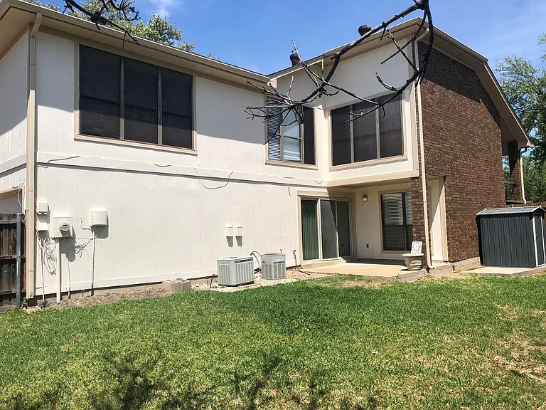 1002 Alameda Dr — Photo 27