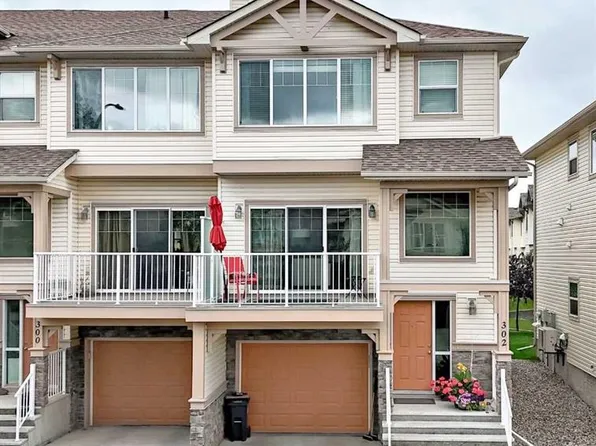 302 W Sunset Point, Cochrane, AB T4C 0K8