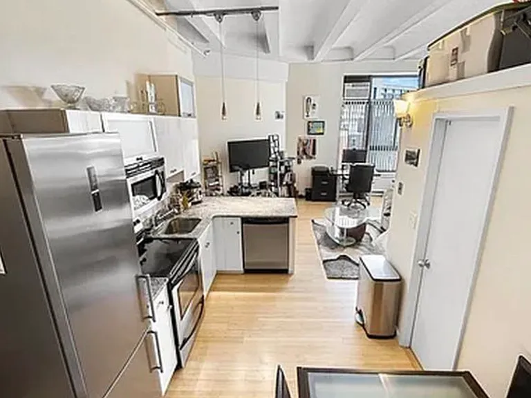 12 Stoneholm St #524 — Photo 5