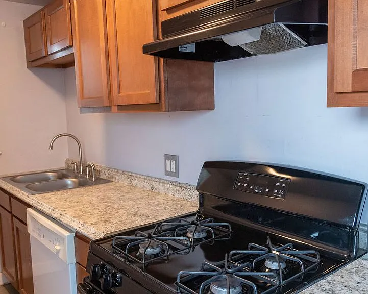 3710 Upham St. Apartments — Photo 13