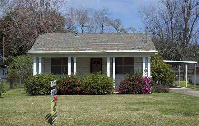 1st image of 2040 Neches Ave