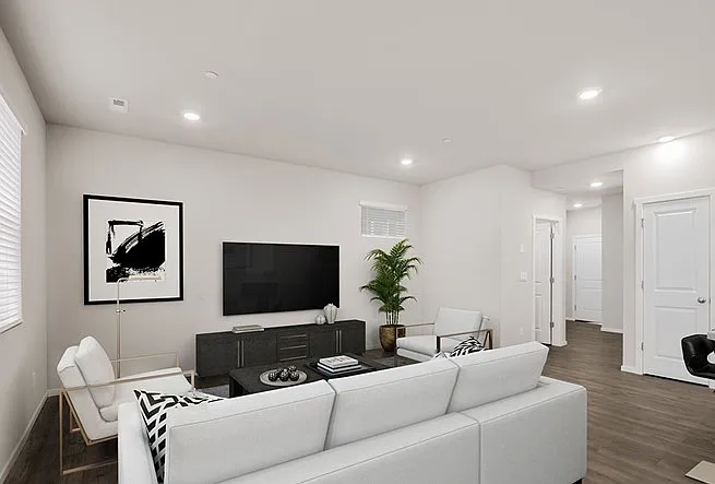 18725 Emmons Ct E — Photo 17
