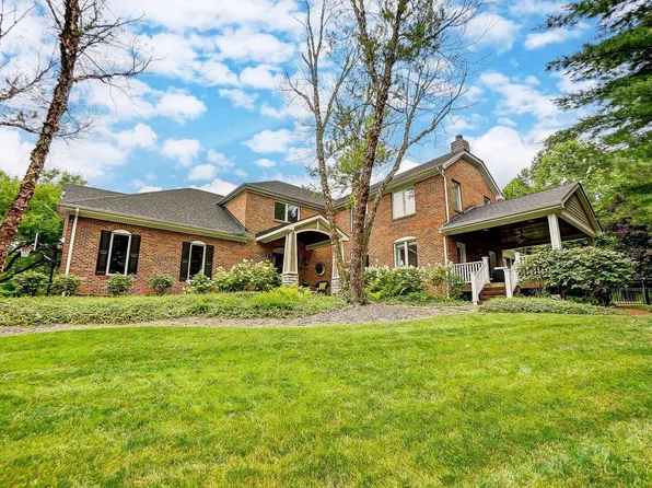 7583 Lake Water Dr, Cincinnati, OH 45242