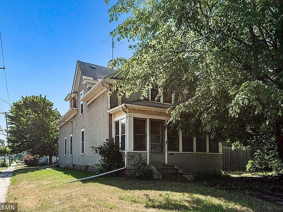 3rd image of 2651 Marshall St NE