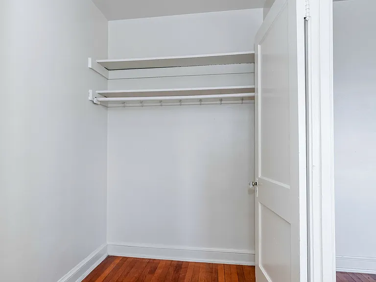 11 Nicholson St NW #210 — Photo 7