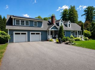 100 Sutton Hill Rd, North Andover, MA 01845