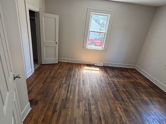 3rd image of 4033 Reich St