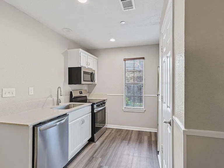 Residence at Piney Shores — Photo 68