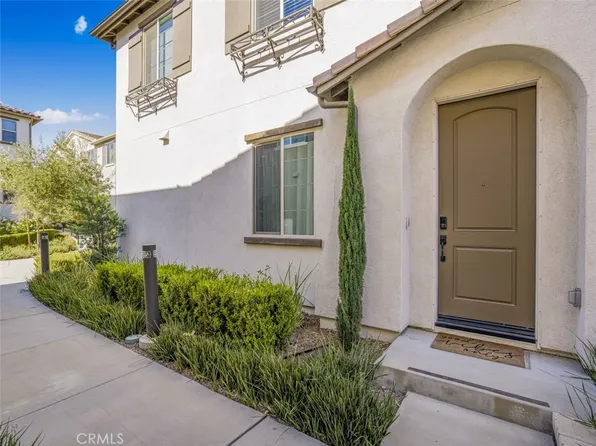 5604 Altamura Way #6, Fontana, CA 92336