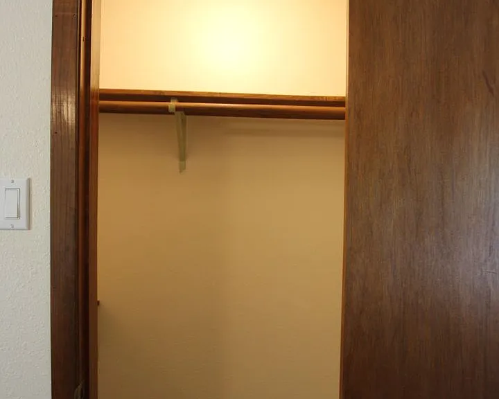 3211 S Donnybrook Ave — Photo 23