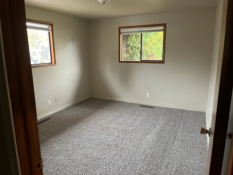 193 Crestview Dr — Photo 8