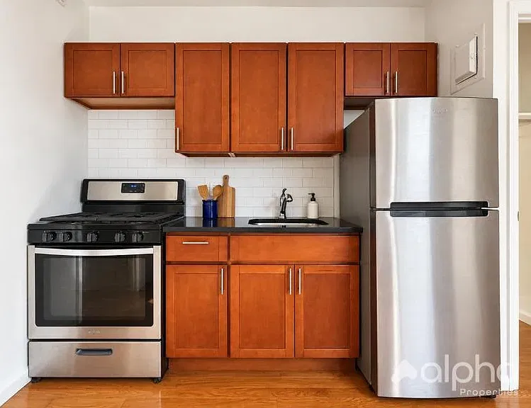 199 Henry Street — Photo 3