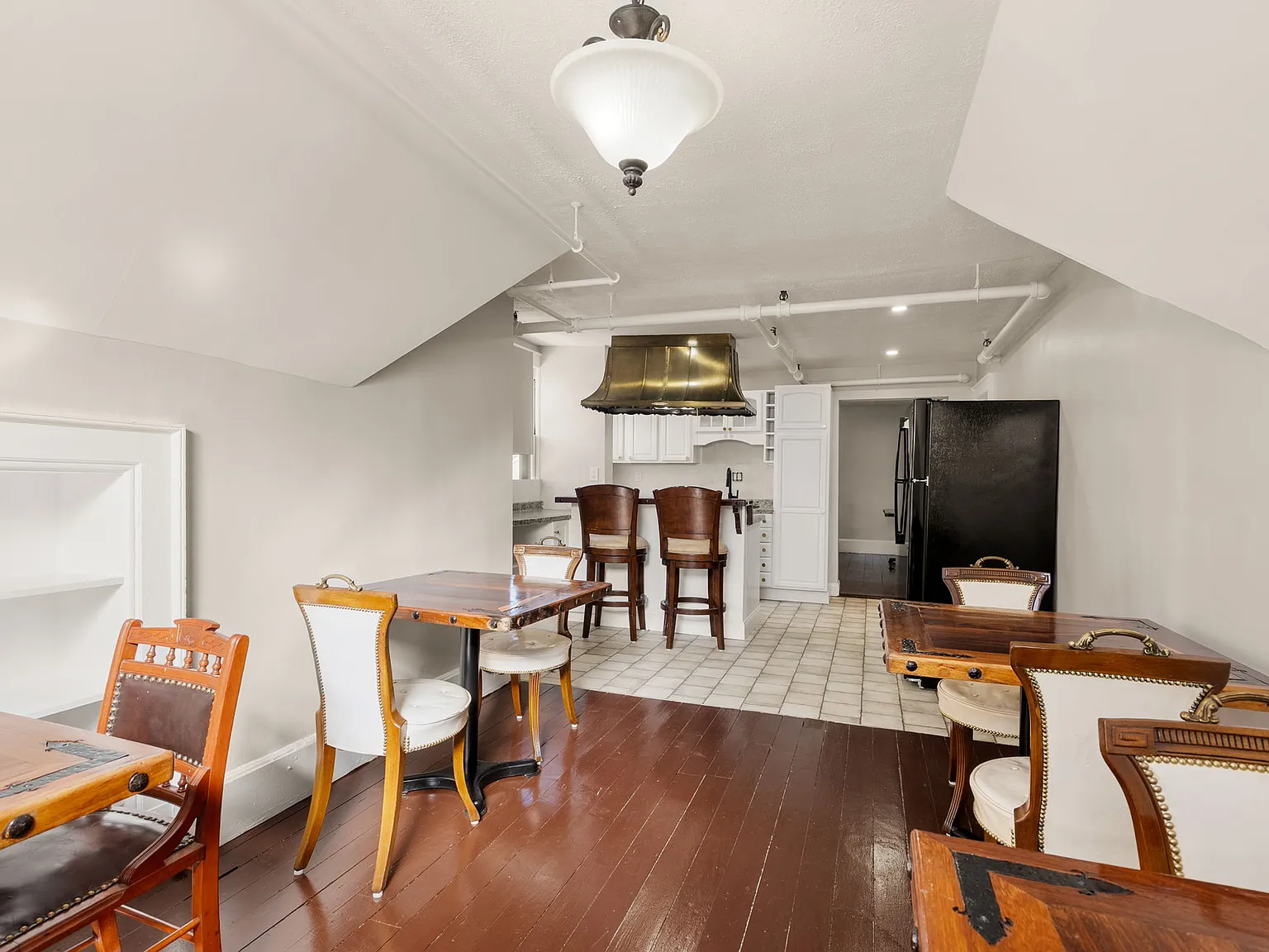 1 bed, 360 sqft, $1,800 — Photo 4