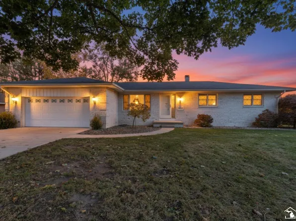 1114 Valetta Dr, Temperance, MI 48182