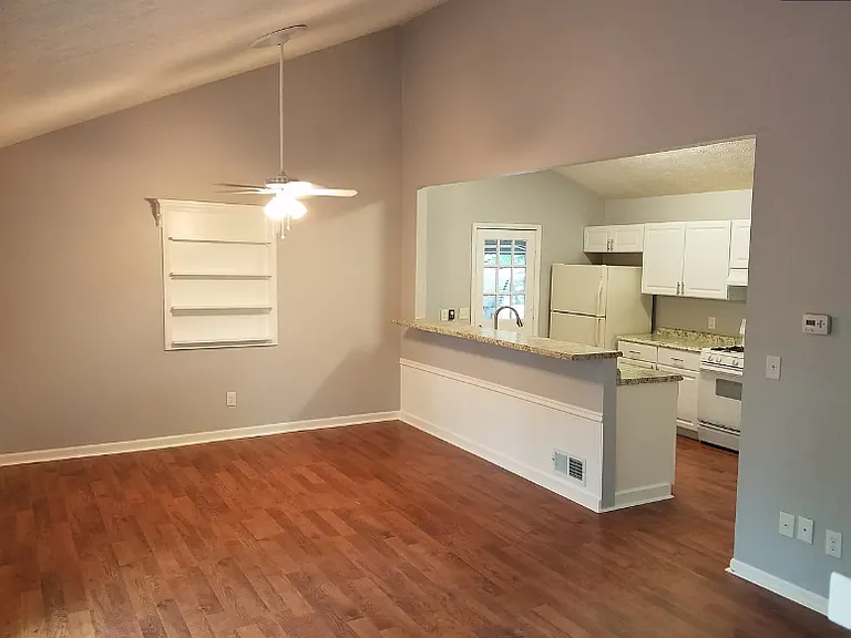 4396 Janice Dr — Photo 4