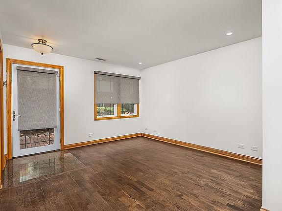 4th image of 2455 W Ohio St Unit 4W