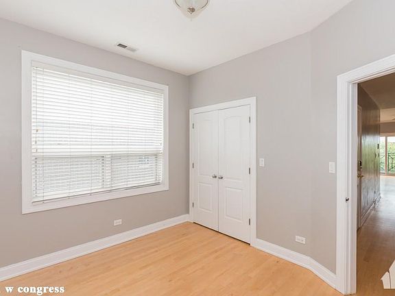 2nd image of 2521 W Congress Pkwy #1311