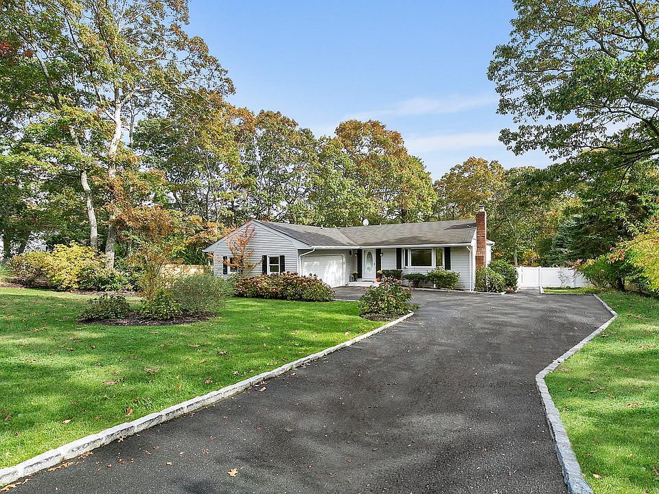 1st image of 24 Arbor Ln