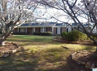 5301 Jackson Trl, Guntersville, AL 35976