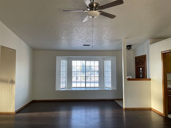 5th image of 14625 Live Oak St