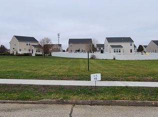 Monroe Sq E, Barberton, OH 44203