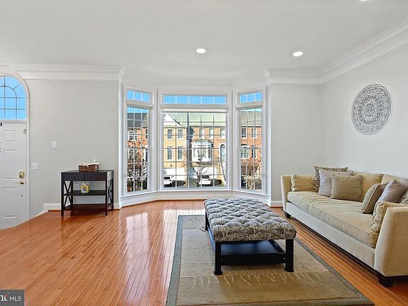 3rd image of 11609 Park Vista Blvd