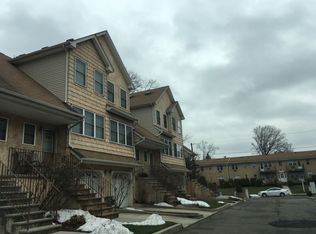 124 E 5th Ave APT E, Roselle, NJ 07203