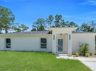 1132 Ravenswood St E, Lehigh Acres, FL 33974