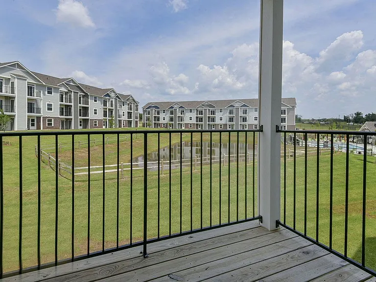Dodson Pointe Apartment Homes — Photo 90