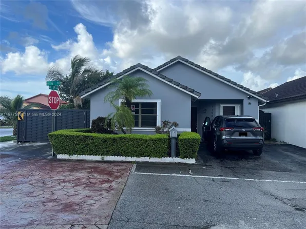 11500 SW 6th St, Sweetwater, FL 33174