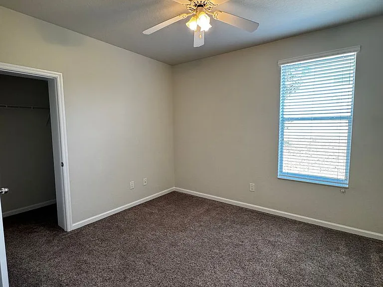 4401 SW 52nd Cir #101 — Photo 9