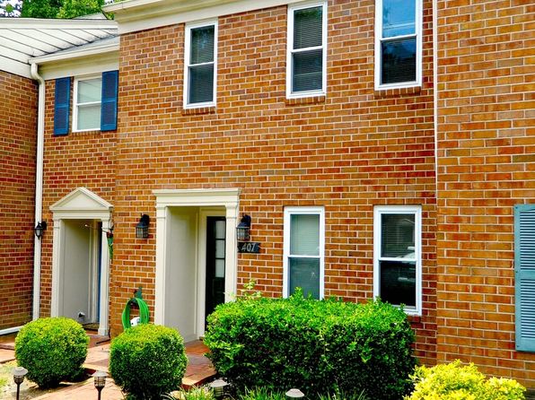 407 Folkstone Cir