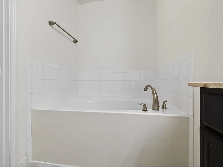 22414 Guston Hall Ln — Photo 19