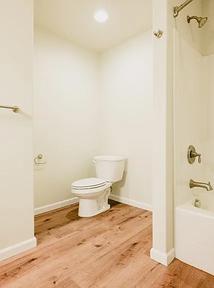 921 N 24th Ave #4 — Photo 8