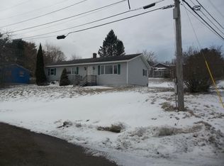 4 Spring St, Baileyville, ME 04694