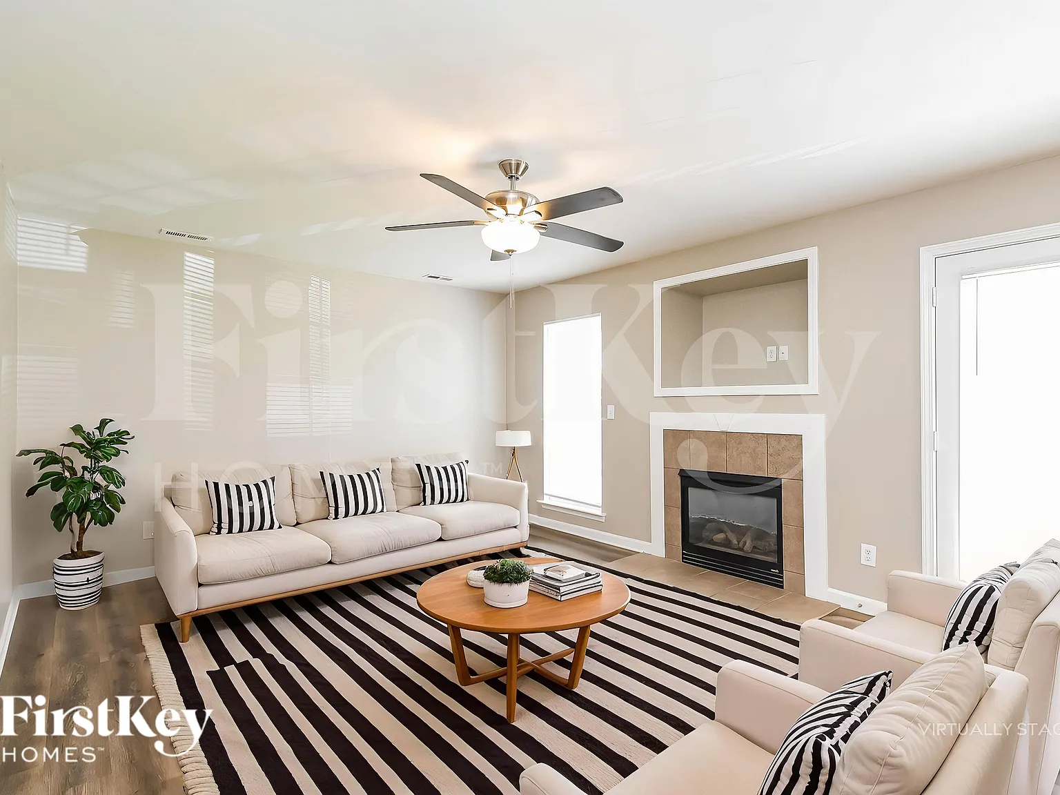 3 bed, 2.5 bath, 1958 sqft, $2,205 — Photo 4