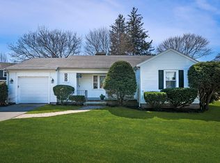 10 Lafayette St, Marblehead, MA 01945