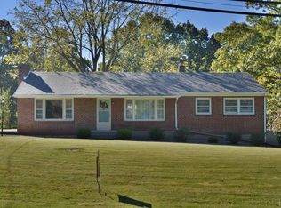 303 Lynn St, Hurt, VA 24563