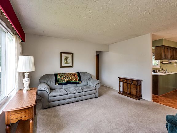 2nd image of 41 W Braman Ave