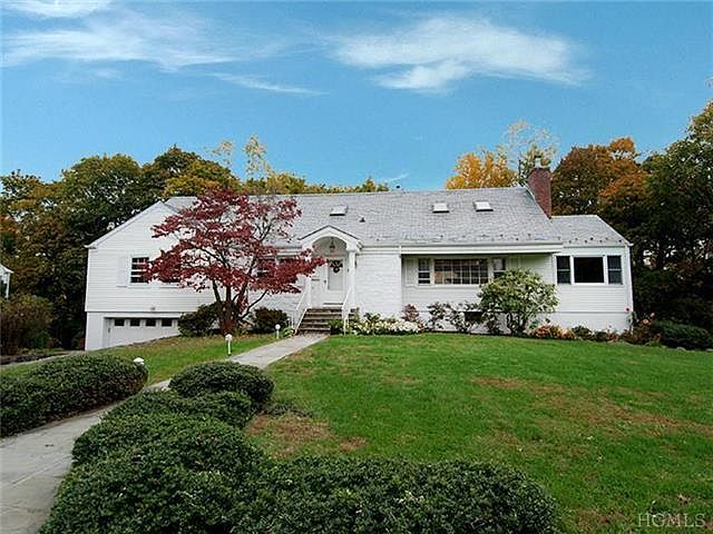 1st image of 5 Beresford Ln