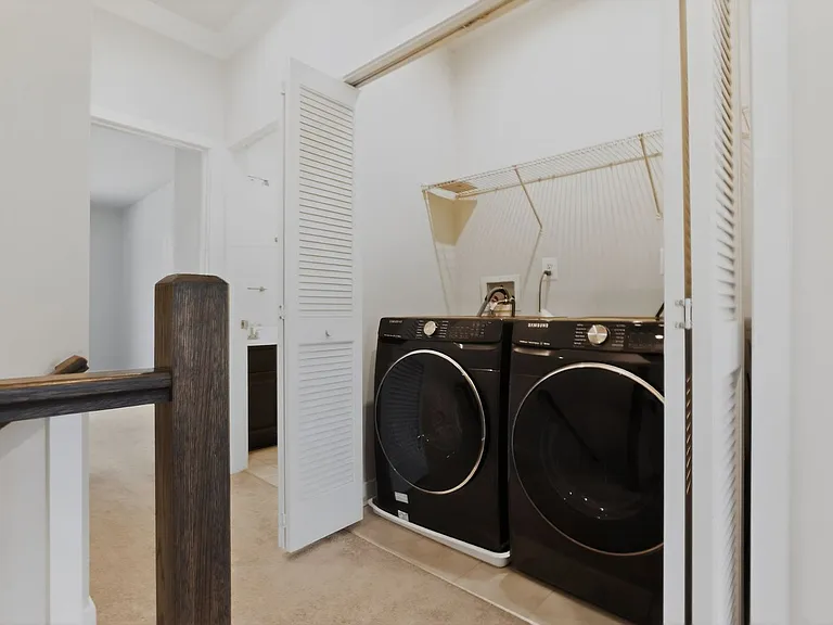 2831 Toles Park Dr — Photo 3