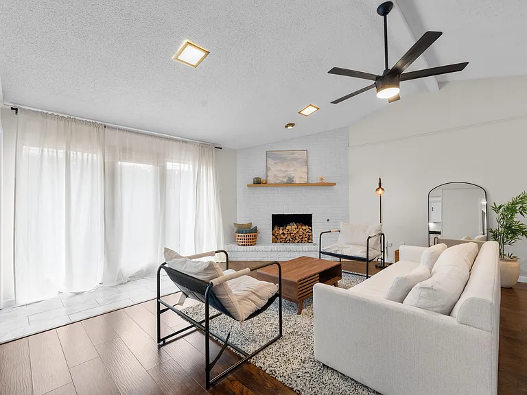 306 Candlewood Pl — Photo 6