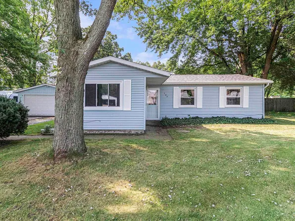 705 W Adams St, Osceola, IN 46561