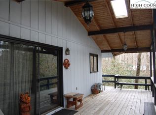 202 Knoll Circle, Newland, NC 28657