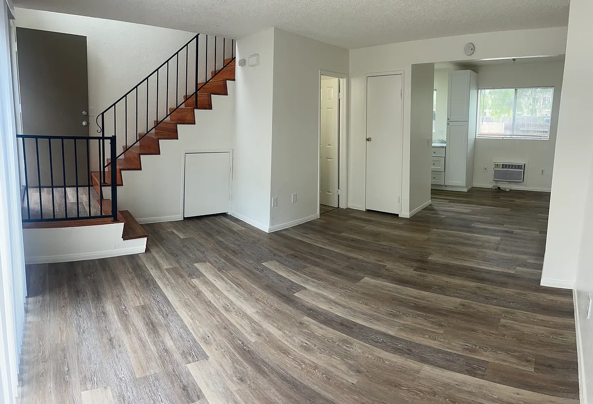 Downstairs is living area, dining, kitchen and 1/2 bath - 12366 Parkside St #4
